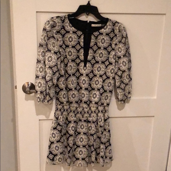 Alice + Olivia Dresses & Skirts - Alice and Olivia dress size 0